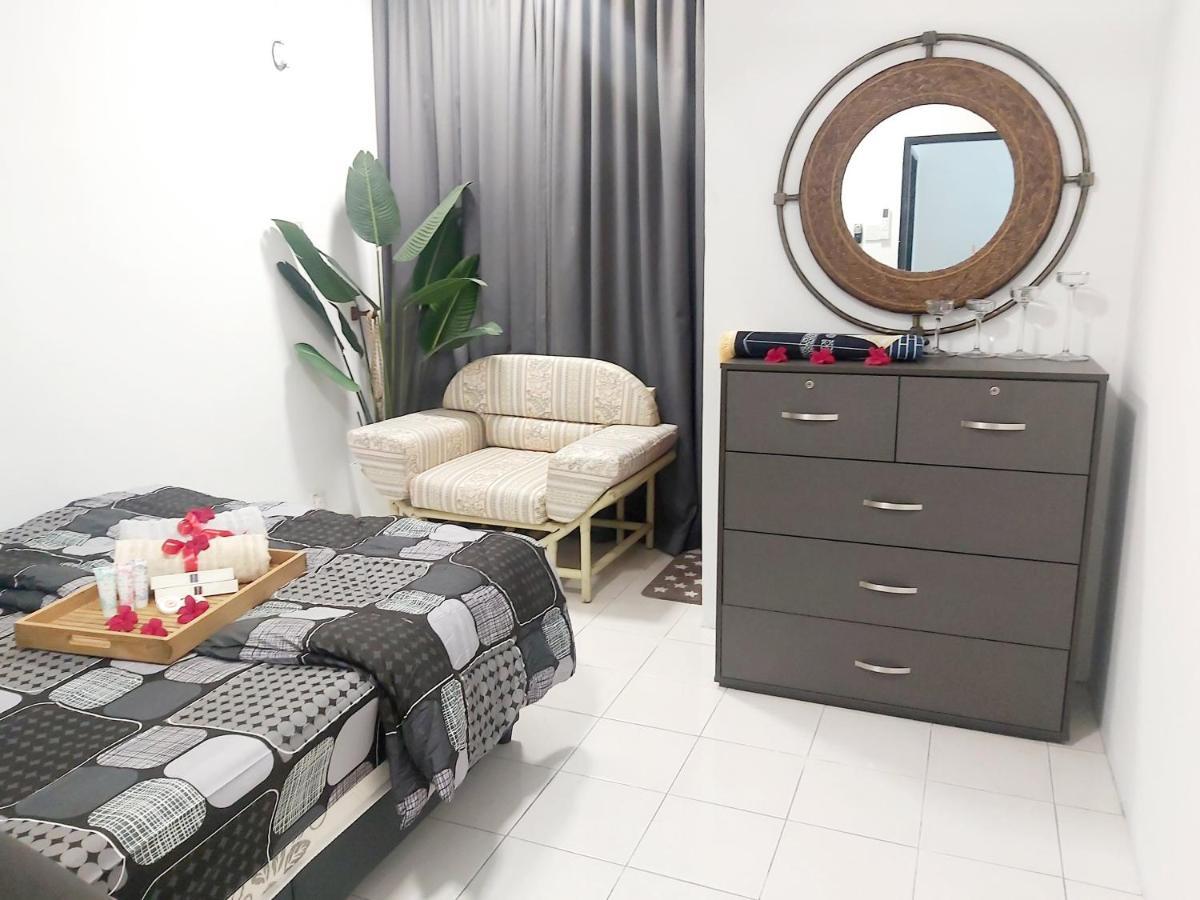 Islamic Homestay Apartment Kundang, Rawang Exterior photo