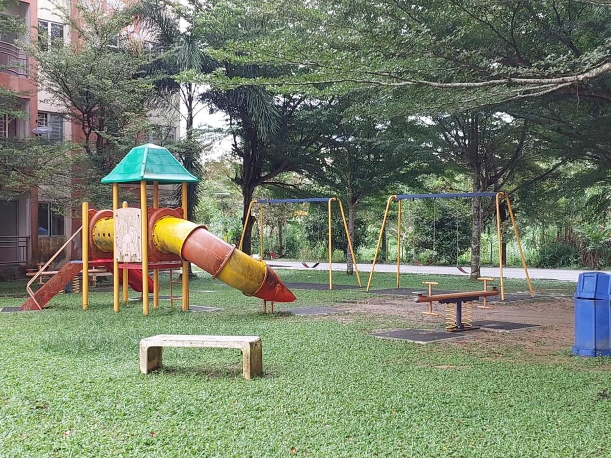 Islamic Homestay Apartment Kundang, Rawang Exterior photo